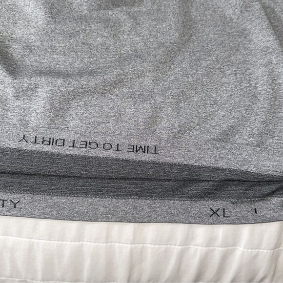lululemon XL Men’s Gray Crewneck Raglan Short Sleeve Active Workout Tee - Picture 12 of 13